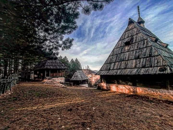 Seoski Turizam Melovic Rozanstvo Exterior foto